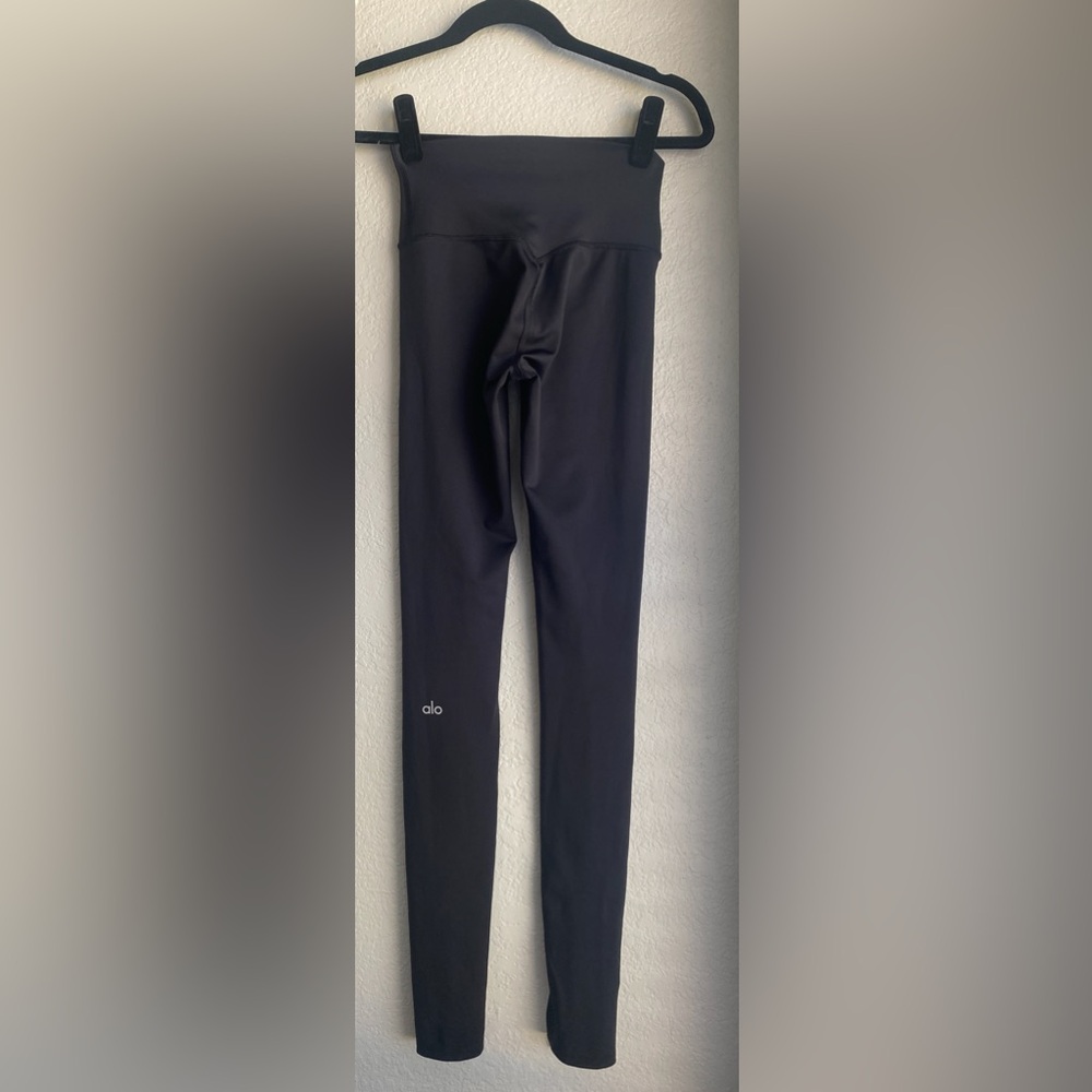 Alo Yoga Airlift High-Waist Elongated Legging — Black Size XS ✨ - Picture 8 of 9